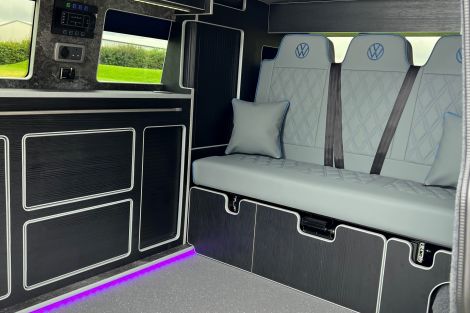 Volkswagen TRANSPORTER T28 LWB DIESEL 2.0 TDI 150 Highline Van DSG